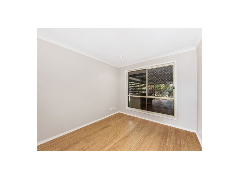 8 Crosby Crescent, Raceview QLD 4305