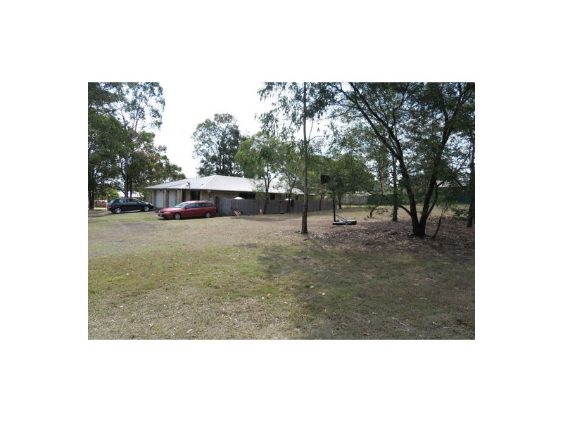 19 Taylor Street, Dinmore QLD 4303