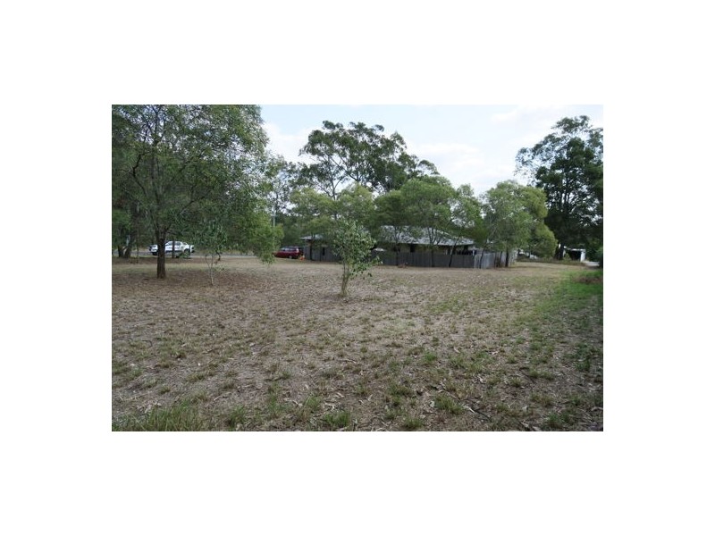 19 Taylor Street, Dinmore QLD 4303