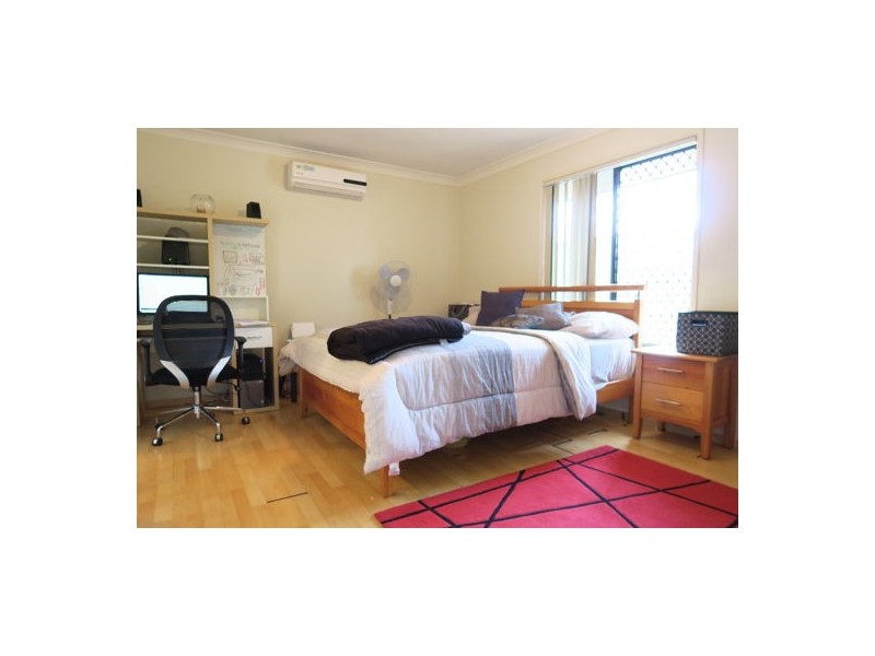 19 Taylor Street, Dinmore QLD 4303