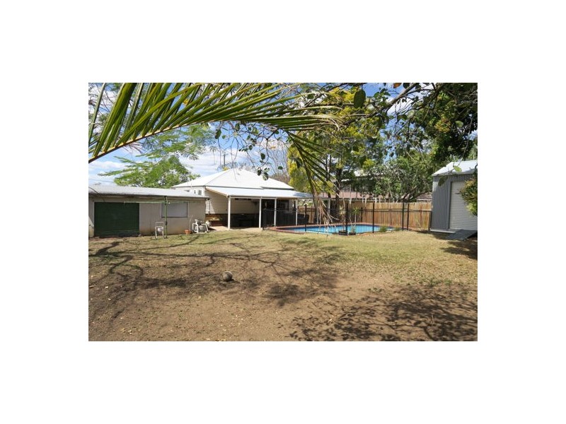 17 Whitehill Road, Newtown QLD 4305