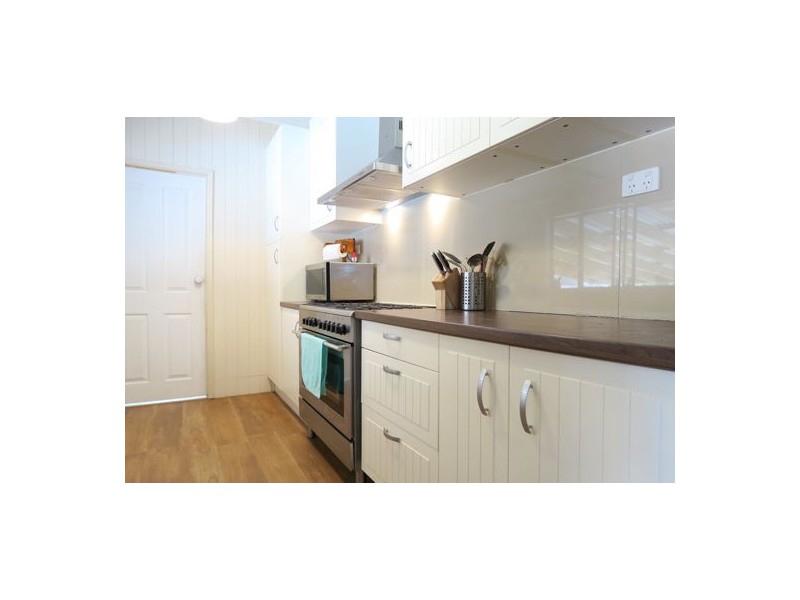 17 Whitehill Road, Newtown QLD 4305