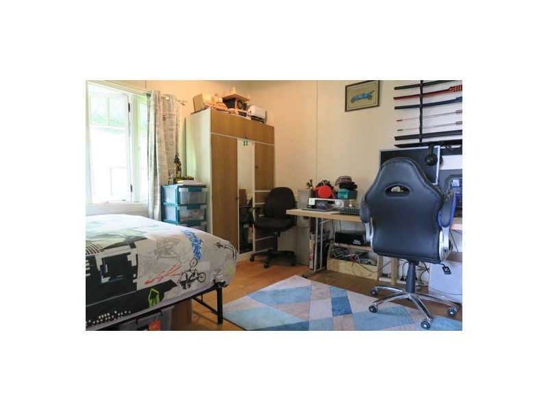 17 Whitehill Road, Newtown QLD 4305