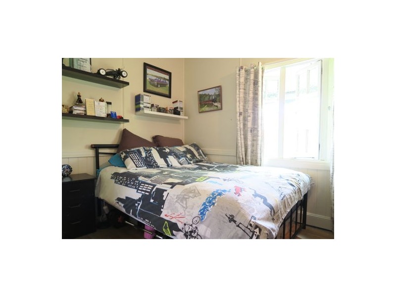 17 Whitehill Road, Newtown QLD 4305