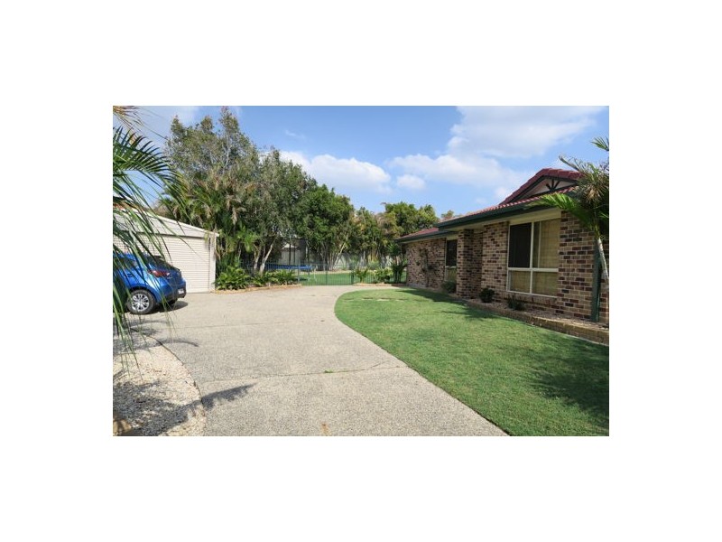 Yamanto QLD 4305