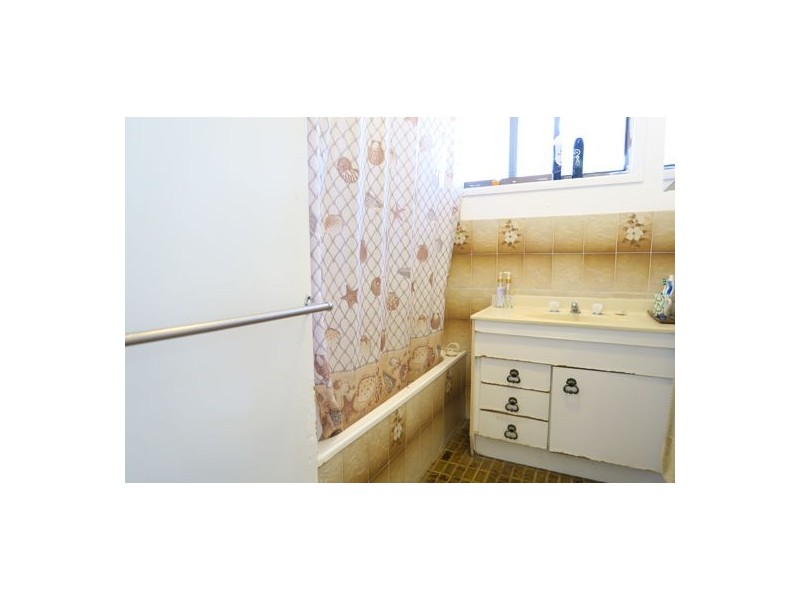 5 Coyne Street, One Mile QLD 4305