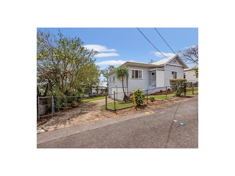 4 Lennon Lane, North Ipswich QLD 4305