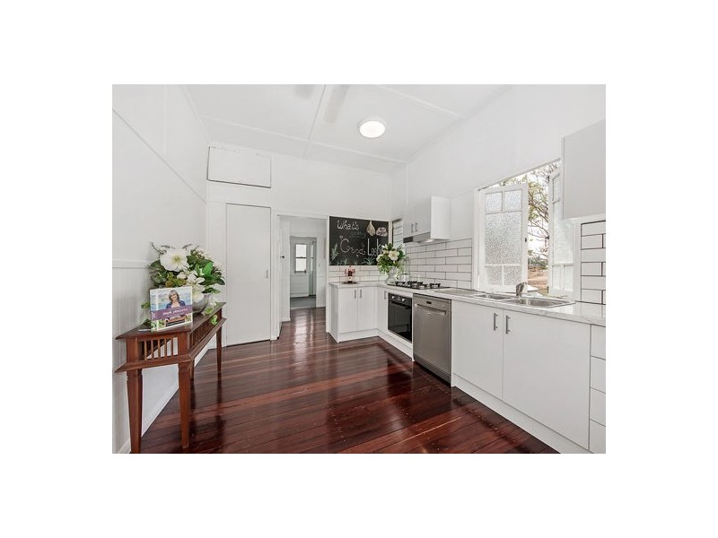 4 Lennon Lane, North Ipswich QLD 4305