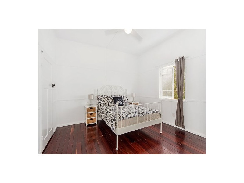 4 Lennon Lane, North Ipswich QLD 4305