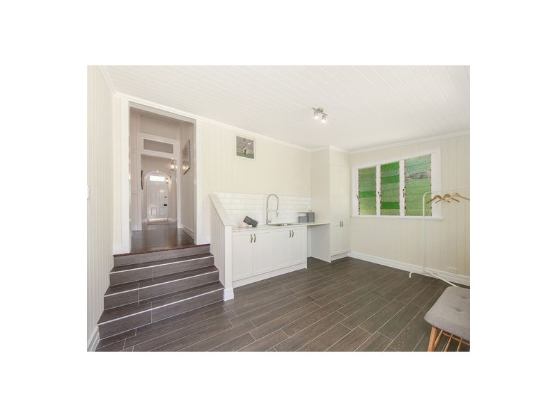 6 View Street, Woodend QLD 4305