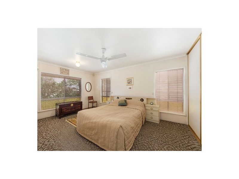 1 McConnell Street, Bundamba QLD 4304