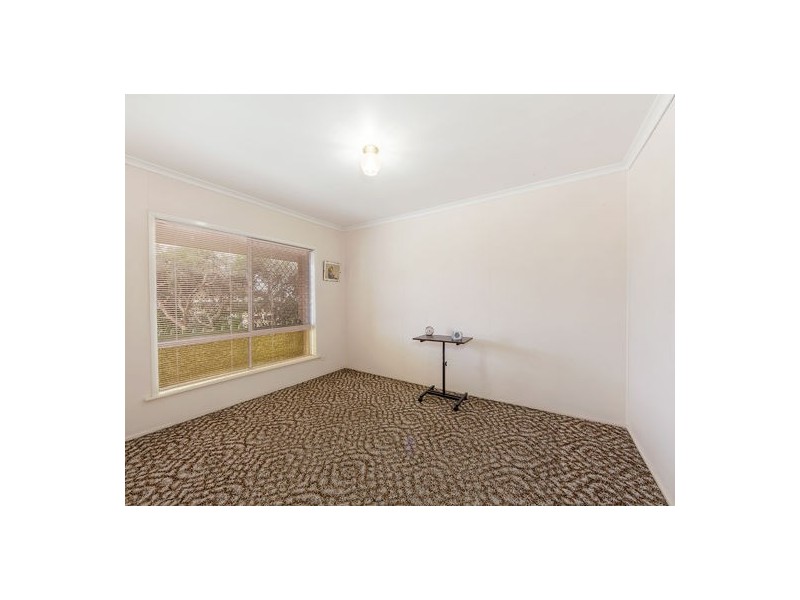1 McConnell Street, Bundamba QLD 4304