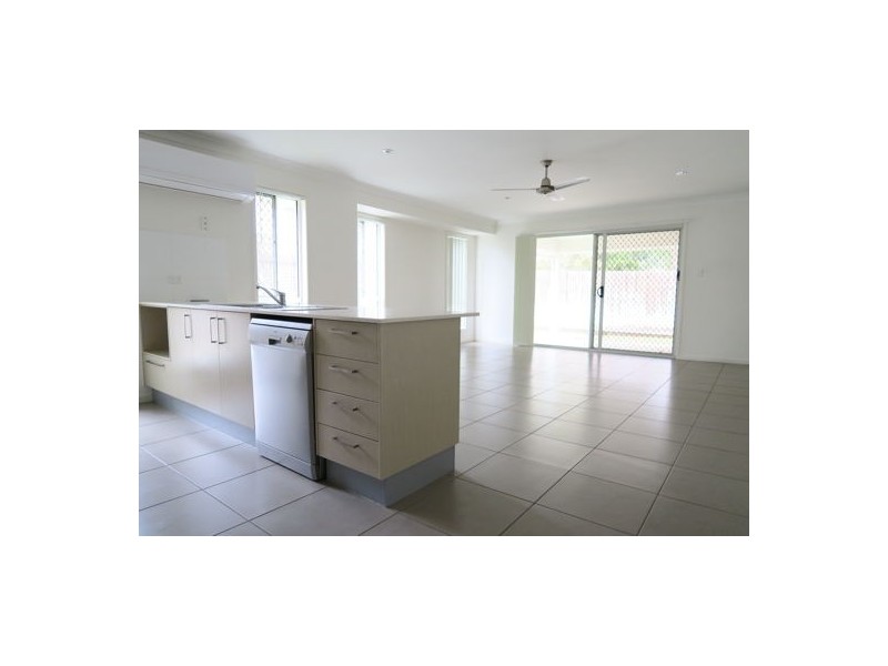 74 Littleford Circuit, Bundamba QLD 4304