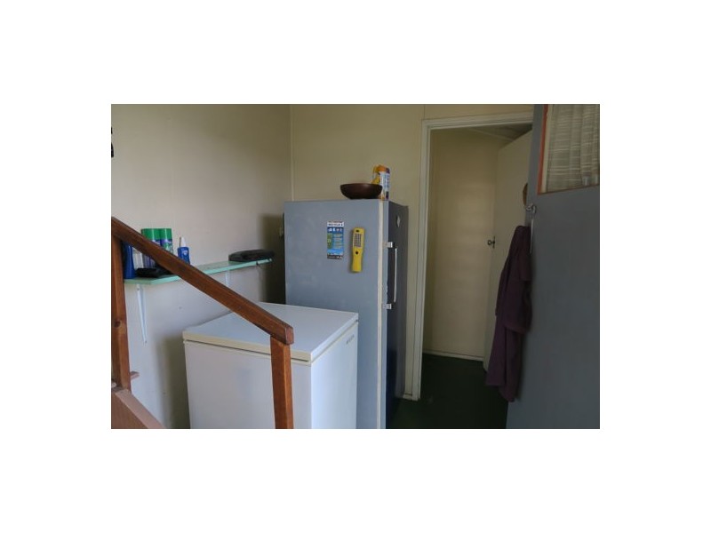 16 Hayes Street, Raceview QLD 4305