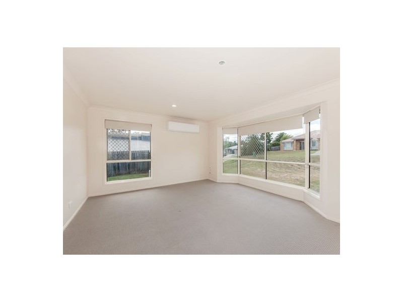 12 Chesterfield Place, Flinders View QLD 4305