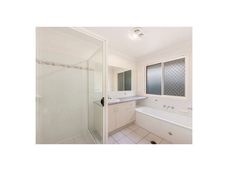 12 Chesterfield Place, Flinders View QLD 4305