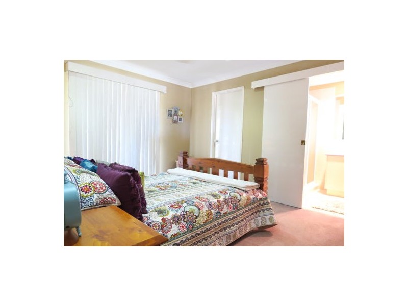 84 Flinders Street, Peak Crossing QLD 4306