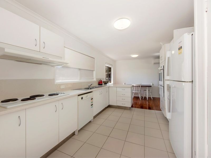 16 Tibbits Street, Bundamba QLD 4304