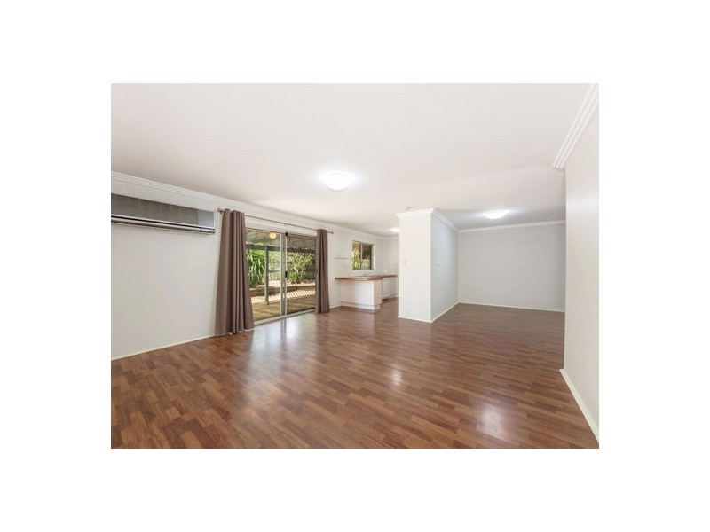 2 Lakewood Court, Flinders View QLD 4305