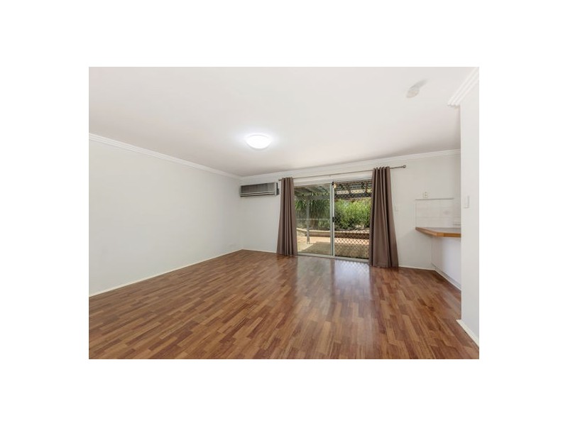 2 Lakewood Court, Flinders View QLD 4305