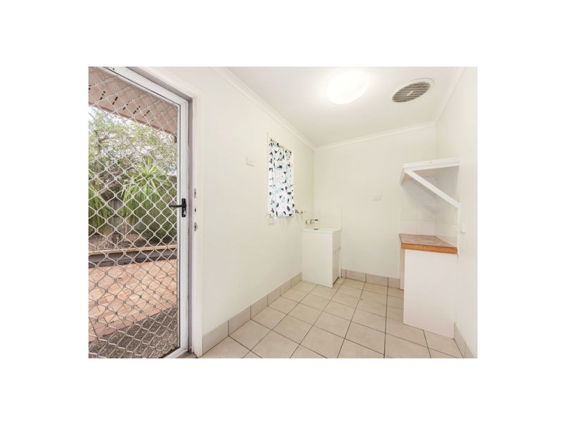 2 Lakewood Court, Flinders View QLD 4305