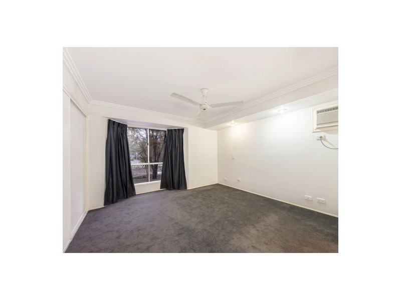 2 Lakewood Court, Flinders View QLD 4305