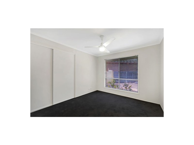 2 Lakewood Court, Flinders View QLD 4305