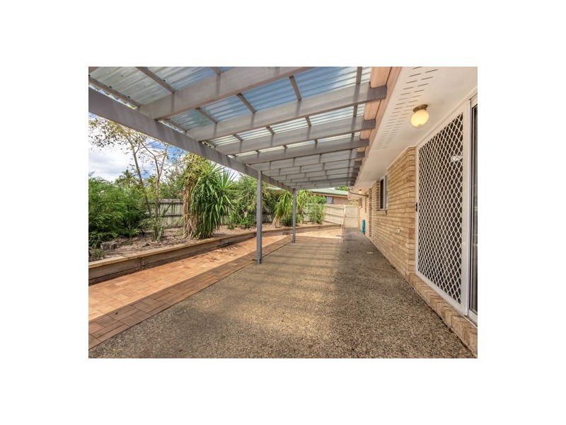 2 Lakewood Court, Flinders View QLD 4305