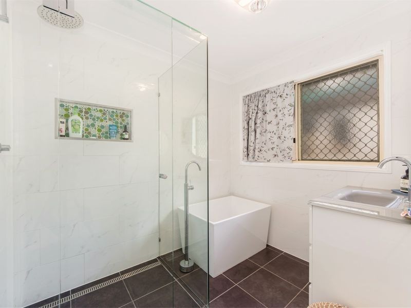 20 Winland Drive, Deebing Heights QLD 4306