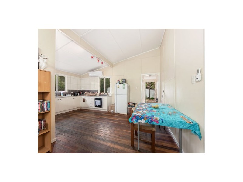 27A Margaret Street, Silkstone QLD 4304