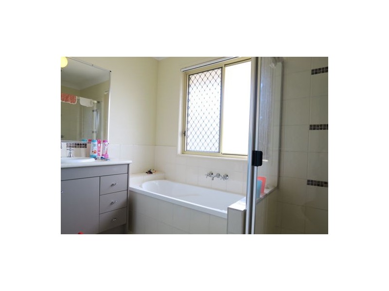 9 Rhiannon Drive, Flinders View QLD 4305