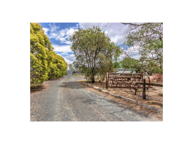 1143 Ipswich Boonah Road, Peak Crossing QLD 4306