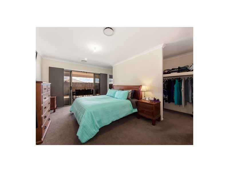 33 Lomandra Street, Deebing Heights QLD 4306