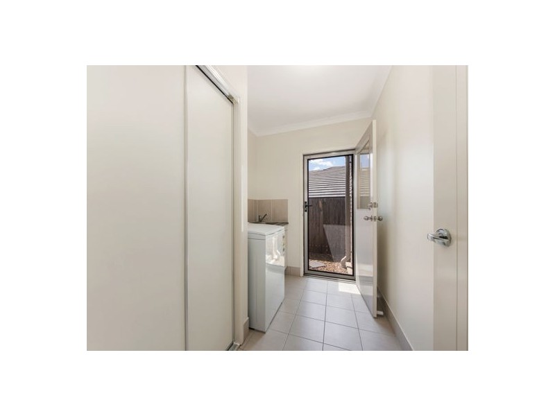 33 Lomandra Street, Deebing Heights QLD 4306