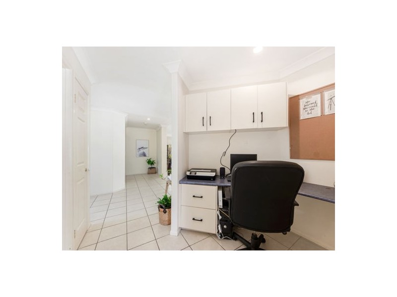 17 Darlington Court, Flinders View QLD 4305