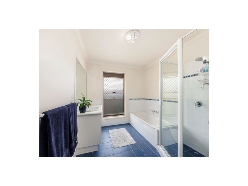 17 Darlington Court, Flinders View QLD 4305