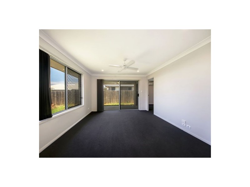18 Lomandra Street, Deebing Heights QLD 4306