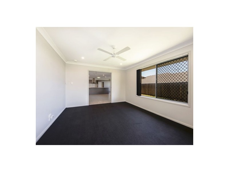 18 Lomandra Street, Deebing Heights QLD 4306