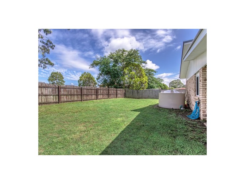 14 Angela Place, Yamanto QLD 4305