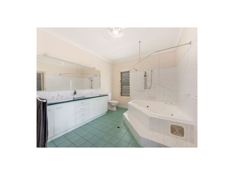 5 Kimberley Way, Flinders View QLD 4305