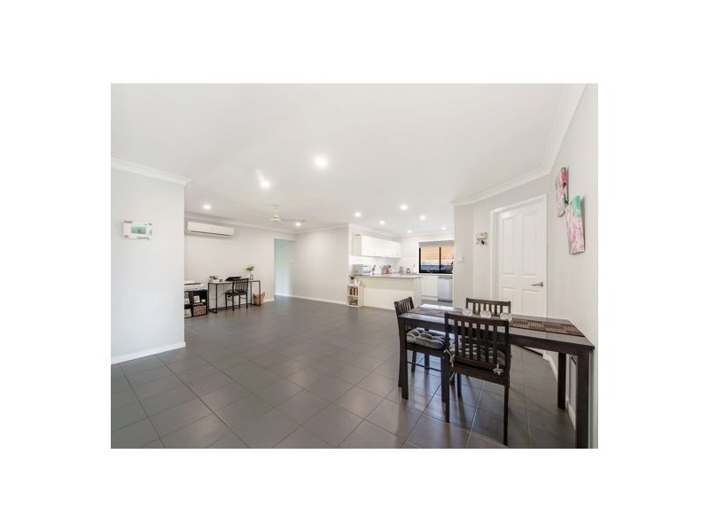 13 Walter Court, Leichhardt QLD 4305