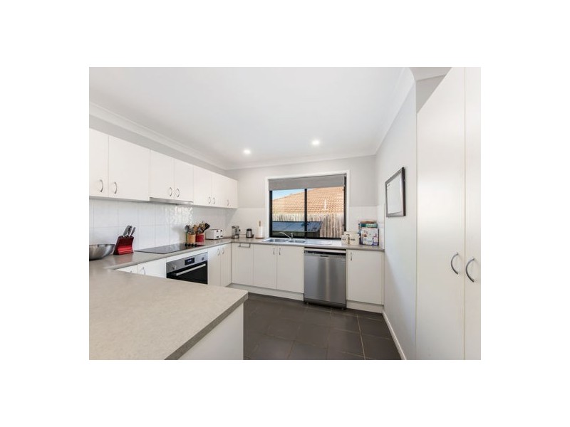 13 Walter Court, Leichhardt QLD 4305