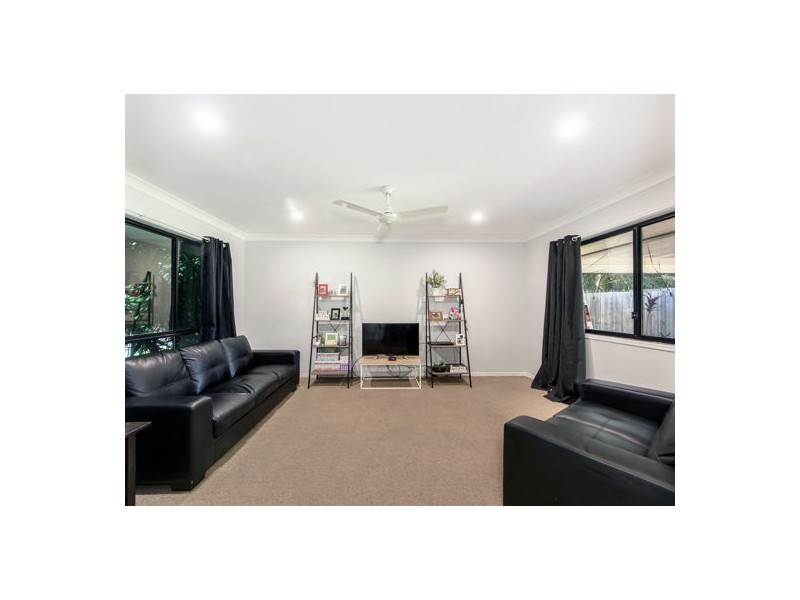 13 Walter Court, Leichhardt QLD 4305