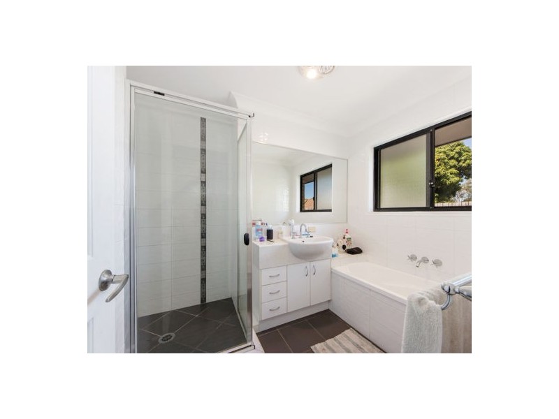 13 Walter Court, Leichhardt QLD 4305