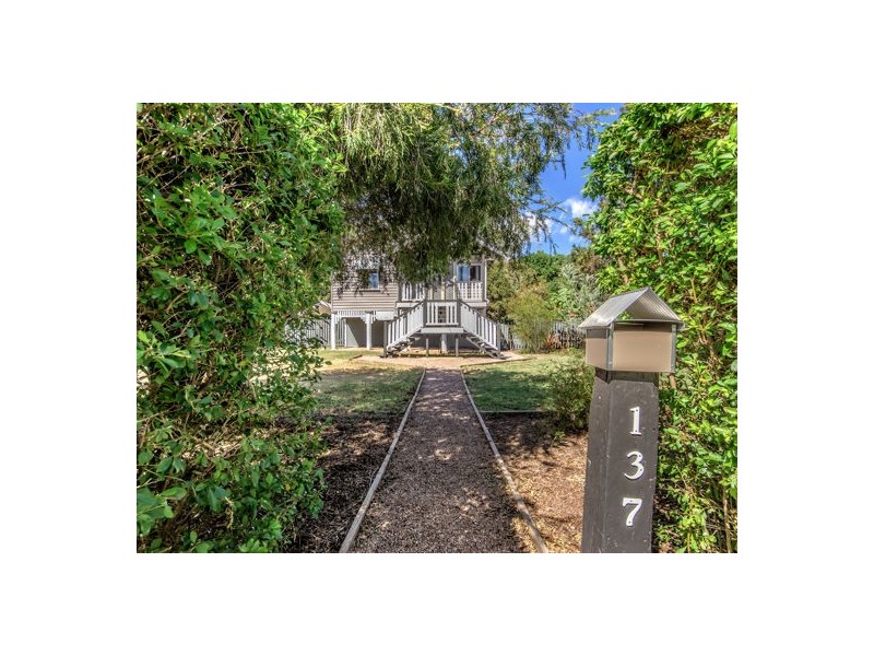 137 Cascade Street, Raceview QLD 4305