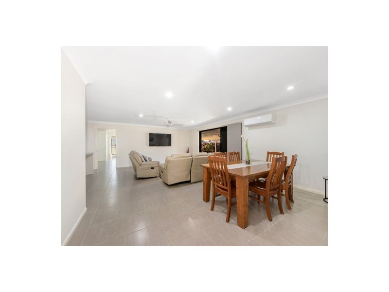 32 Piccadilly Court, Deebing Heights QLD 4306