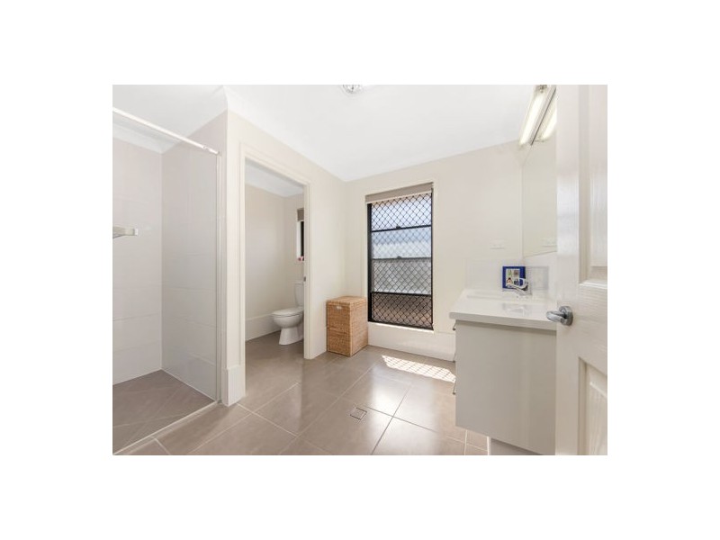 32 Piccadilly Court, Deebing Heights QLD 4306