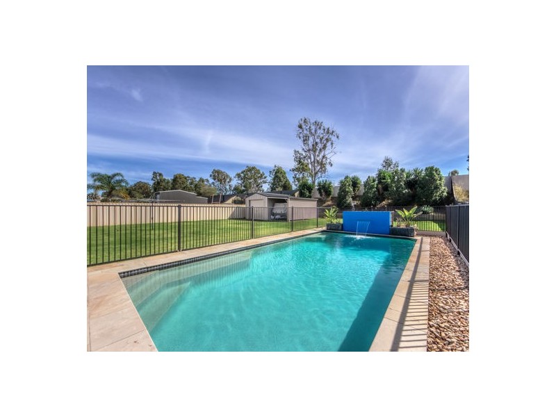 32 Piccadilly Court, Deebing Heights QLD 4306