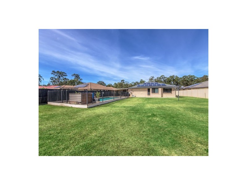 32 Piccadilly Court, Deebing Heights QLD 4306