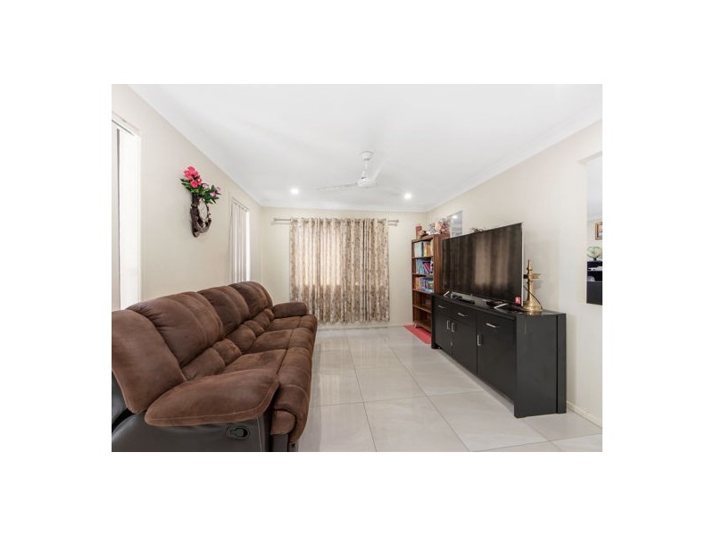 17 Glengarry Lane, Raceview QLD 4305